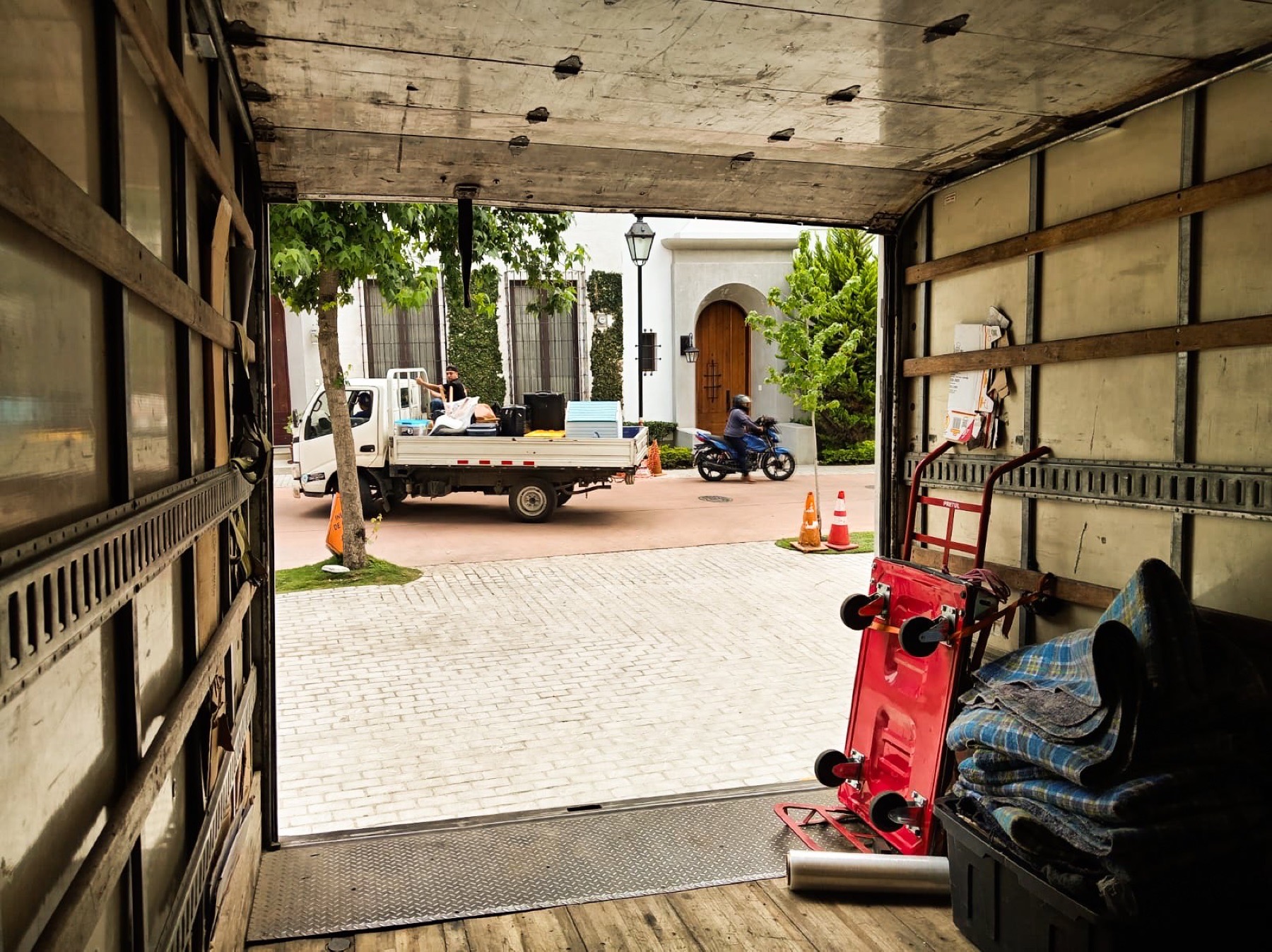 Mudanza residencial en Cayalá: planificación, seguridad y logística especializada — trabajo de SIVESA